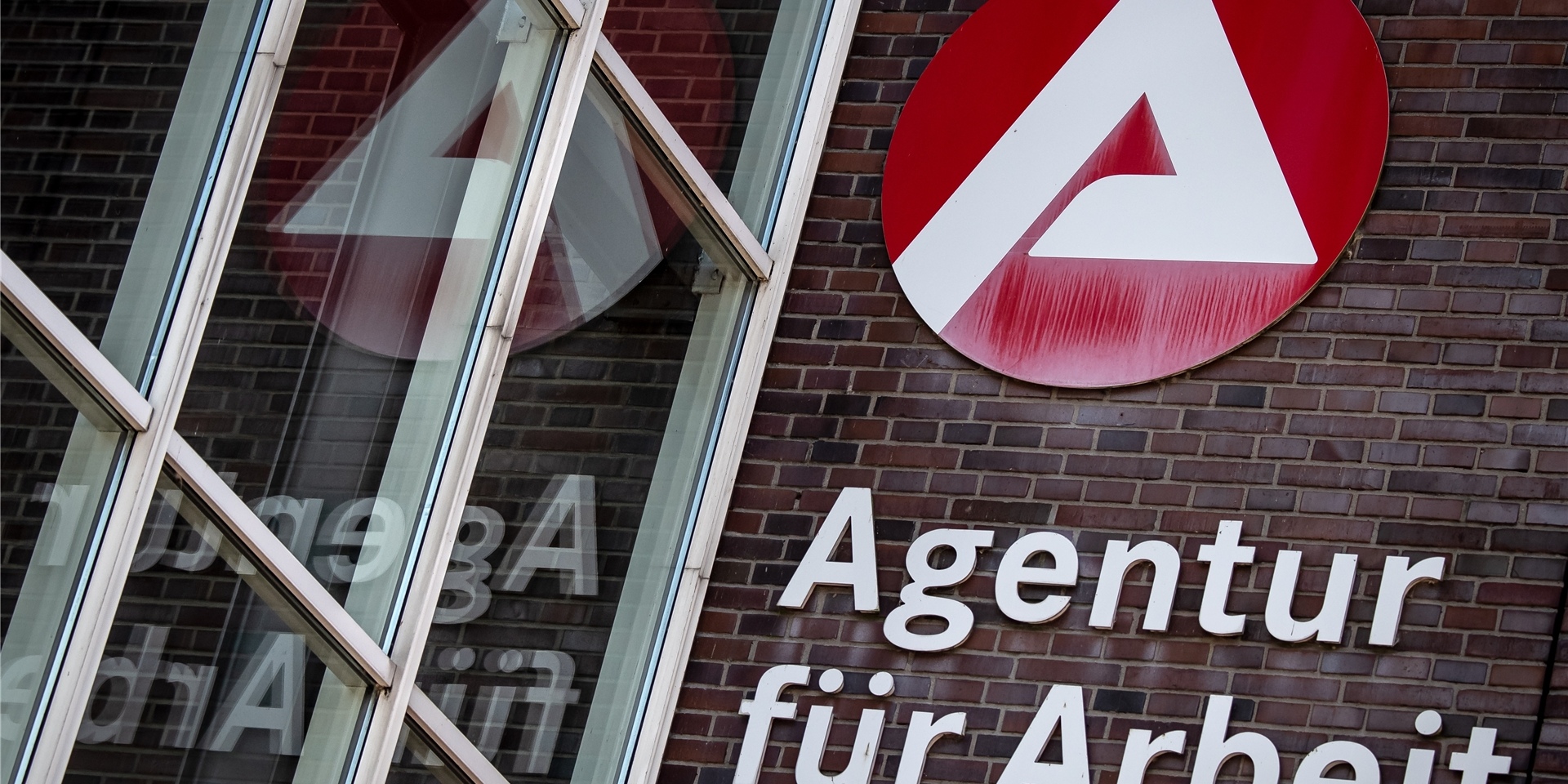 Die Arbeitsagentur hat die aktuellen Zahlen für April 2021 bekannt gegeben.