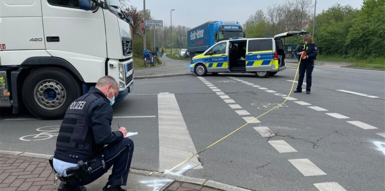 Bei dem Unfall auf der Borkener Straße wurde eine Fahrradfahrerin verletzt.