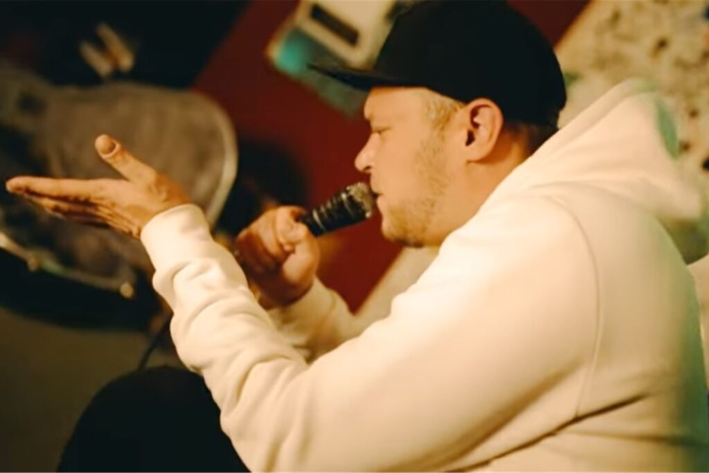 title attribut Sänger und Rapper Tim