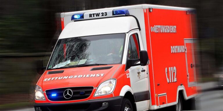 Rettungswagen im Einsatz.