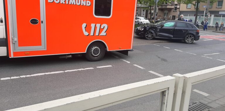 Der Wagen des 19-jährigen Halterners wurde erheblich beschädigt.