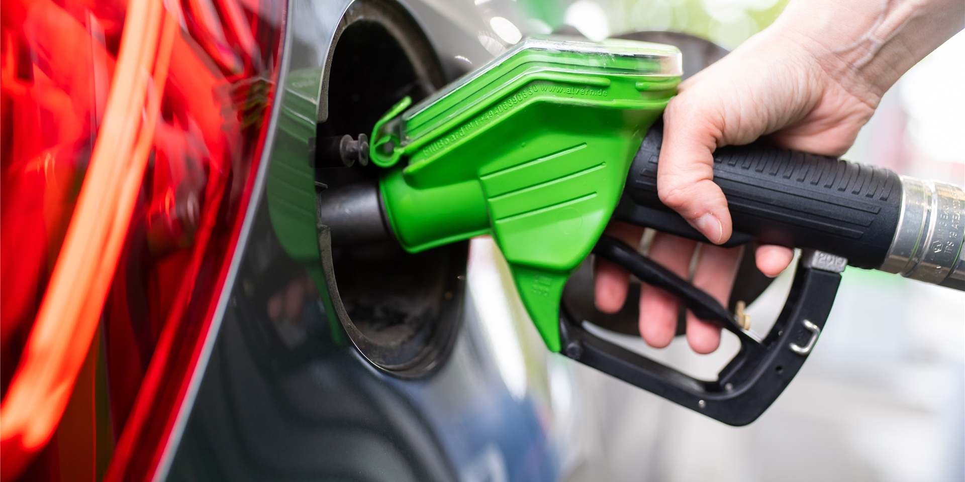 Um fossile Energien zu verteuern und klimaschonende Alternativen voranzubringen, gibt es ab 2021 einen nationalen CO2-Preis für die Bereiche Verkehr und Heizen.