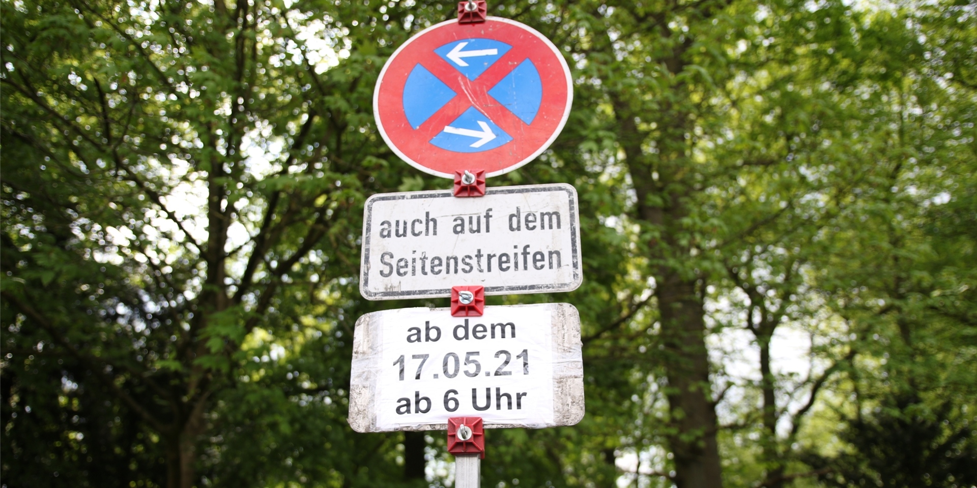 Am Resser Weg werden zwei Bäume gefällt. Dafür werden dort auch Parkplätze gesperrt.