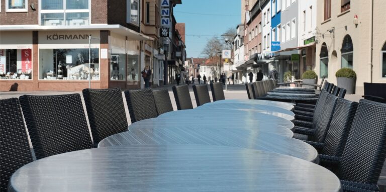 Bleibt die 7-Tage-Inzidenz im Kreis Recklinghausen weiterhin unter 100, wird frühestens ab Freitag (21.5.) gelockert.