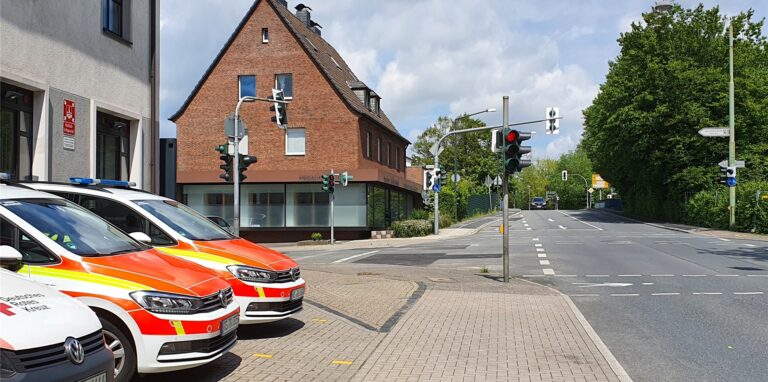 Die Einmündung der Gartenstraße am DRK-Haus ist wieder frei – und somit auch die Zufahrt zum Städtischen Gymnasium.