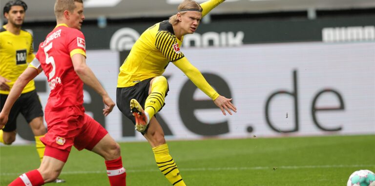 BVB-Torjäger Erling Haaland ist zum Bundesliga-Spieler der Saison gewählt worden.