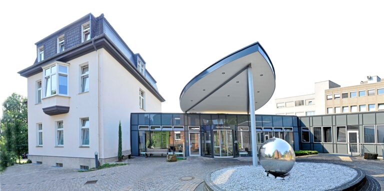 Das Gertrudis-Hospital ist seit Donnerstag frei von Covid-19: Kein Patient muss deswegen behandelt werden, kein Mitarbeiter ist daran erkrankt.