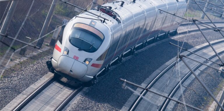Bahnkunden müssen sich auf Ausfälle und Verspätungen einstellen. Die Lokführer kündigten einen Streik an.