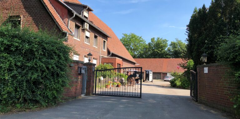 Der Hof Lippetal 5 – zwischen Stadtmitte und Bossendorf gelegen – stand beim Amtsgericht zur Zwangsversteigerung an.