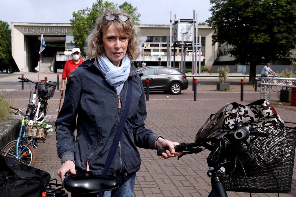 title attribut Annette Werkmeister setzte die Maske erst zum Fahrradfahren wieder ab.