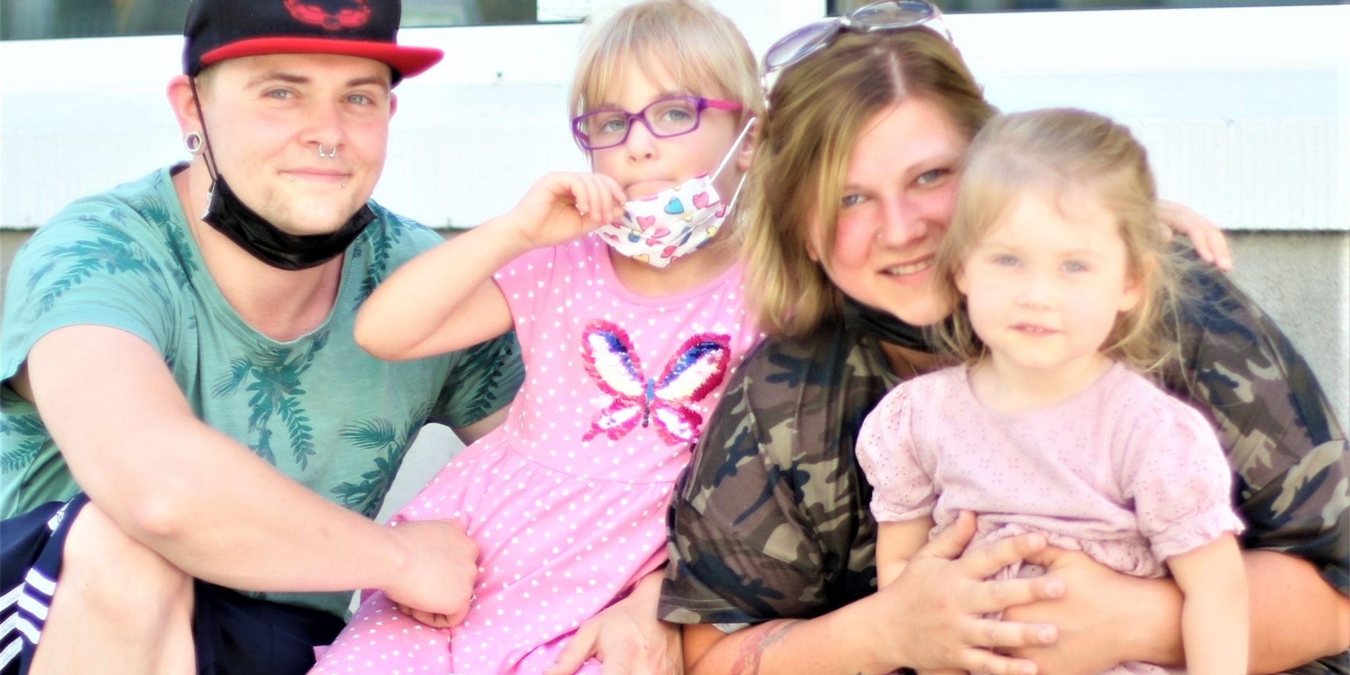 Familie Cappelmann aus Disteln freut sich, dass die Masken-Pflicht in der Fußgängerzone und auf Spielplätzen aufgehoben wurde.