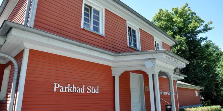 Die Sommerbühne des Parkbads Süd präsentiert am Mittwoch (16.06.) Herbert Knebel.