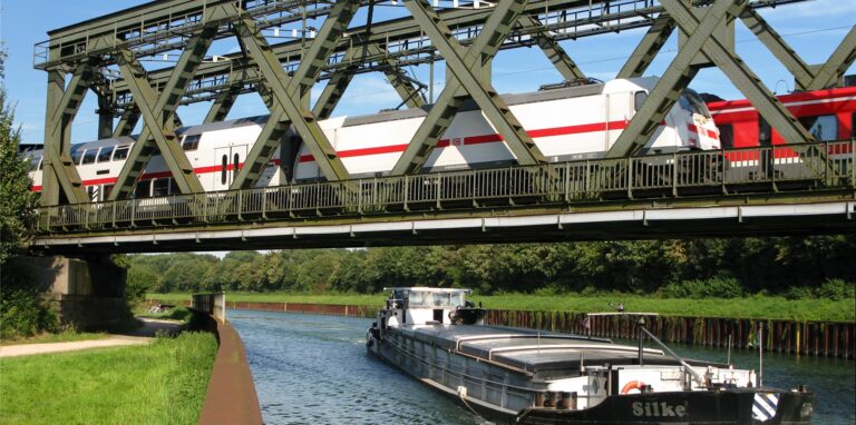 Die Eisenbahnbrücke bei Hamm-Bossendorf