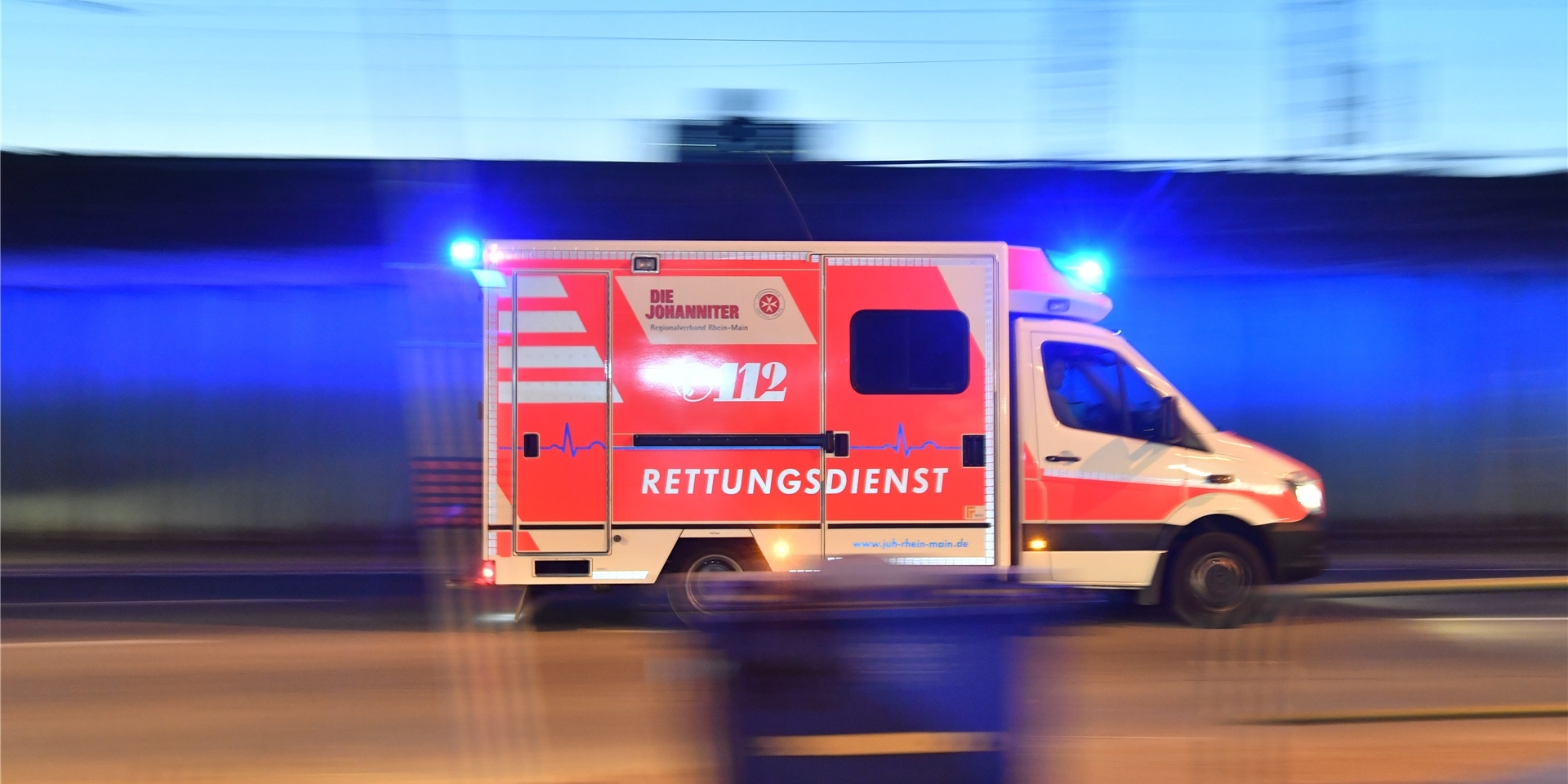 Das Kind wurde mit einem Rettungswagen in ein Krankenhaus gebracht und starb am späten Abend.