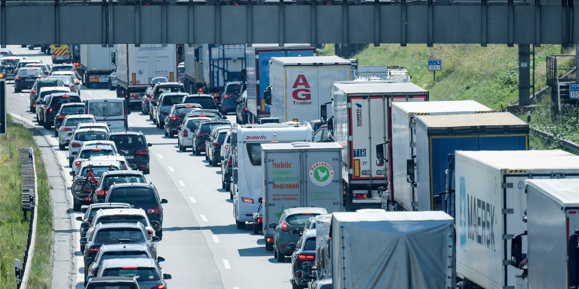 Wer zu Beginn der Sommerferien in den Urlaub fährt, muss vermehrt mit Staus rechnen.
