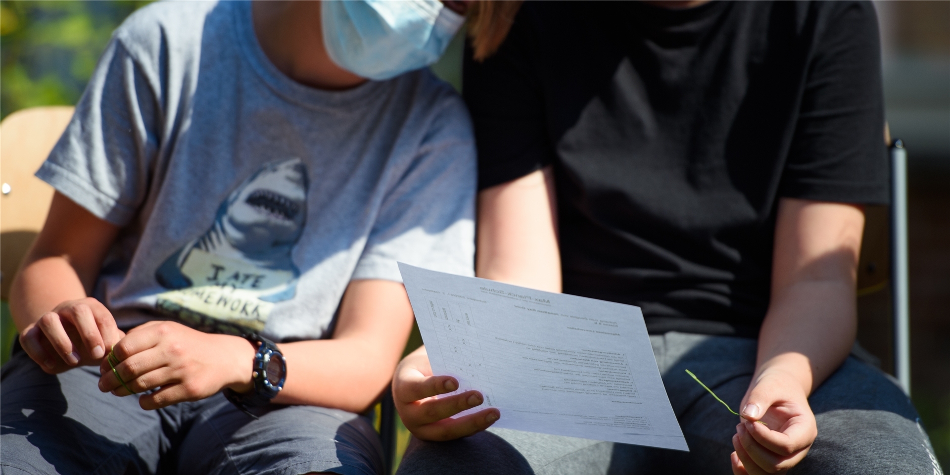 Die Vertretung der Schüler und Schülerinnen in NRW hat die Zeugnis-Praxis nach dem Corona-Schuljahr als nicht aussagekräftig kritisiert. (Symbolbild)