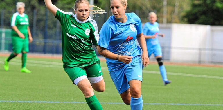 Jessica Penzel (r.) ist eine der Spielerinnen die den FC Marl in Richtung Langenbochum verlassen haben.