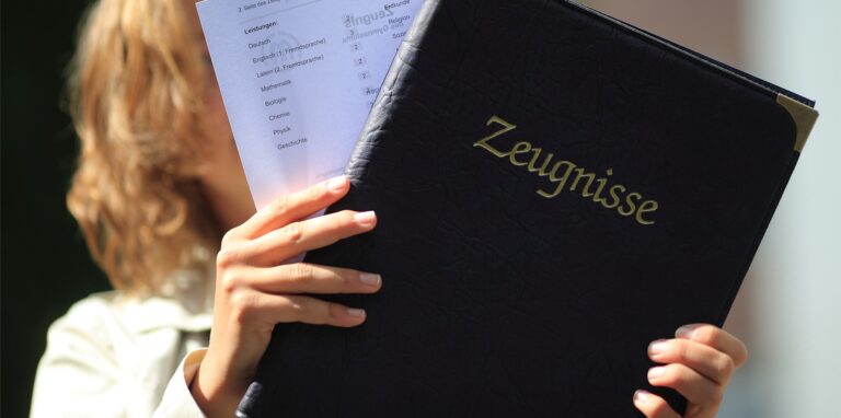 Nicht jeder Abiturient kann automatisch auch jedes Studienfach belegen. Der „Numerus Clausus“ dient als häufiges Auswahlverfahren.