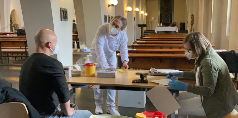 In der Kirche St. Antonius ist für Mittwoch (7.7) eine große Impfaktion mit Astra geplant. Jetzt muss neu organisiert werden.