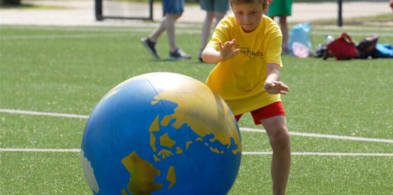 Ungewöhnlich ruhig war es bei der Sportplatzolympiade am Samstagnachmittag auf der Hardt. Doch die Organisatoren und Kinder waren froh, dass überhaupt wieder etwas stattfinden kann.