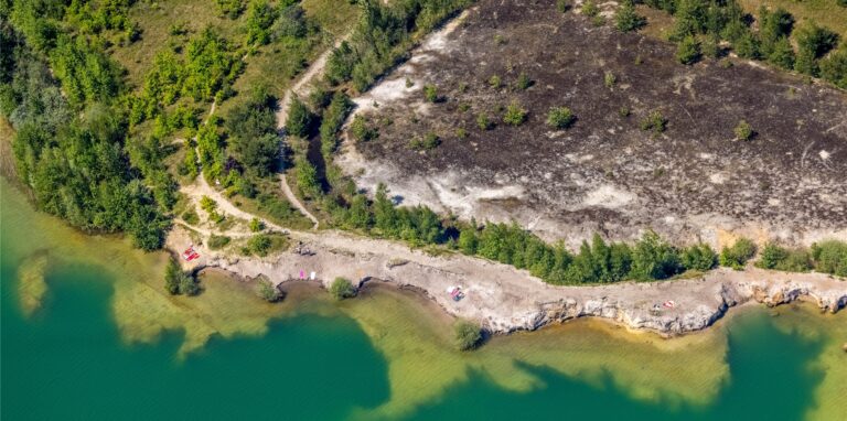 Ein Blick auf die verbotenen Bereiche am Silbersee II von oben.