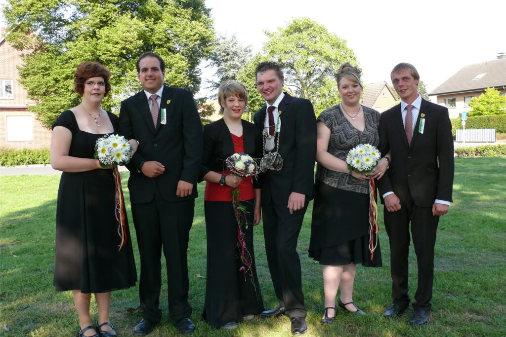 title attribut Die Throngemeinschaft vor zehn Jahren 2011.