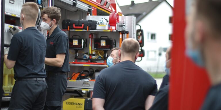 Die Freiwilligen Feuerwehrleute des Löschzugs Westerholt trafen sich zum ersten Übungsabend seit der langen Corona-Pause.