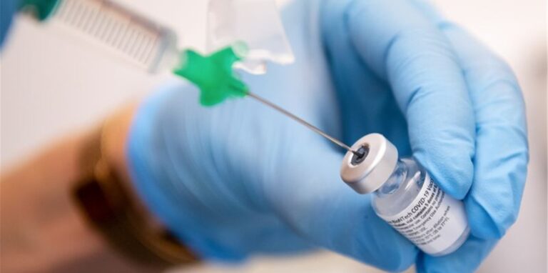 Studien zeigen: Wer mit dem Vakzin von Biontech/Pfizer geimpft wurde, braucht wohl eine Auffrischung.