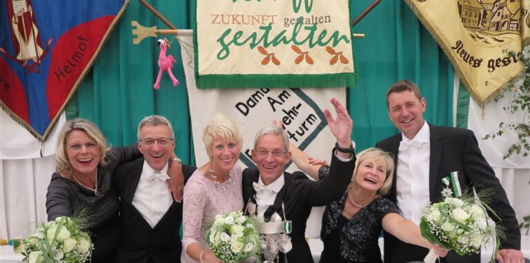 Der Schützenverein Kilian Altschermbeck feiert mit dem Königspaar Ulla Bienbeck und Bernd Becker im Rahmen des Möglichen.