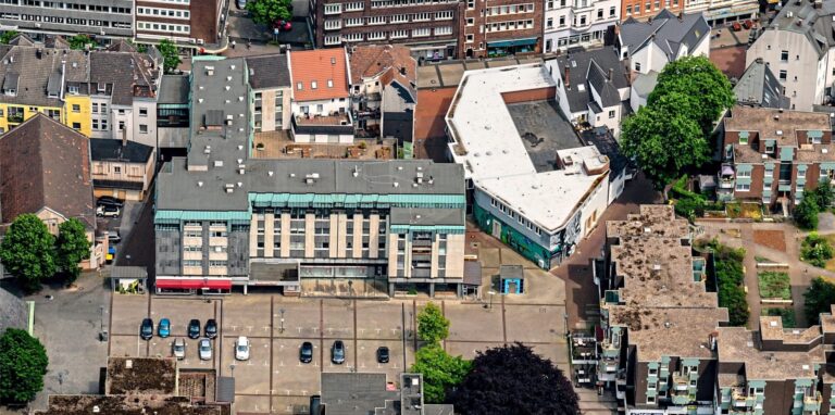 Der Marktplatz und die südliche Hertener Innenstadt.