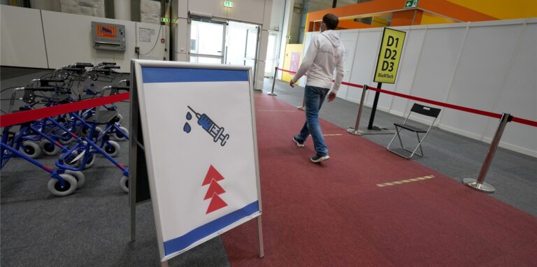 In NRW können die Corona-Impfungen in Kürze auch ohne Termin verabreicht werden.