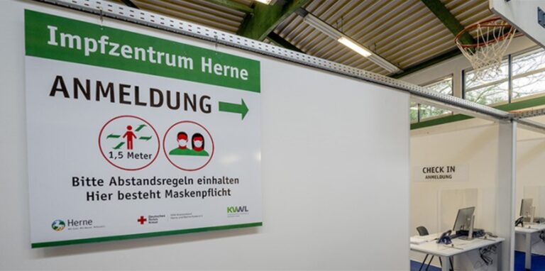 Das Impfzentrum der Stadt Herne. Nebenan gibt es am Wochenende besondere Impfaktionen.
