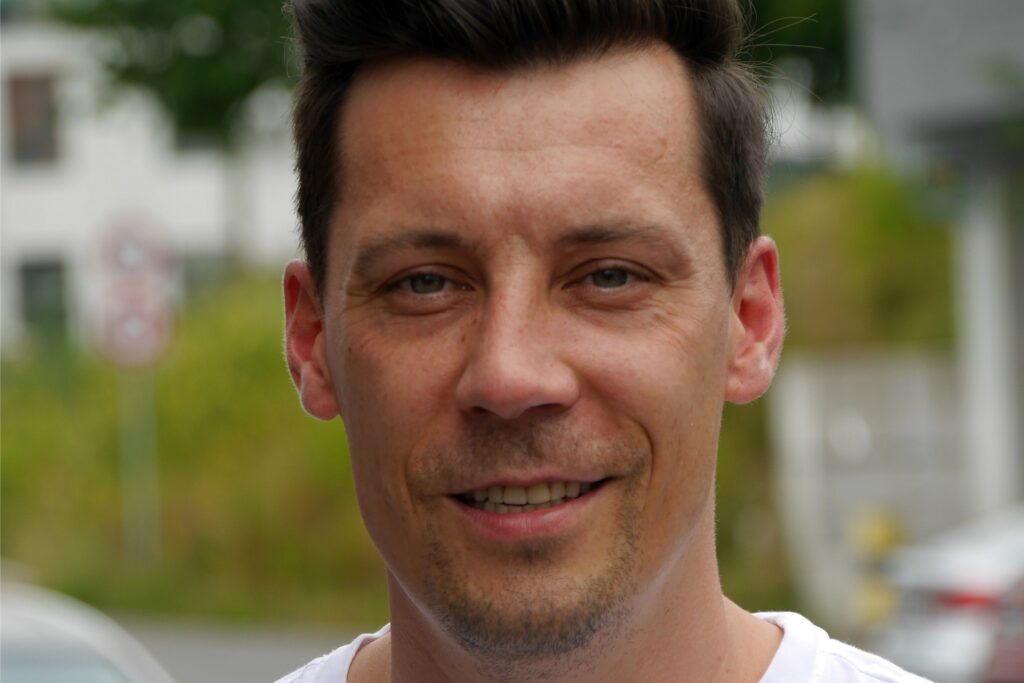 title attribut Philip Cubero Bielsas Freundin hat zehn Jahre in Hagen gearbeitet und viele Fotos und Videos aus der stark betroffenen Stadt erhalten.