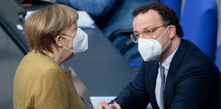 Bundeskanzlerin Merkel im März zusammen mit Gesundheitsminister Spahn im Bundestag. Foto: Kay Nietfeld/dpa