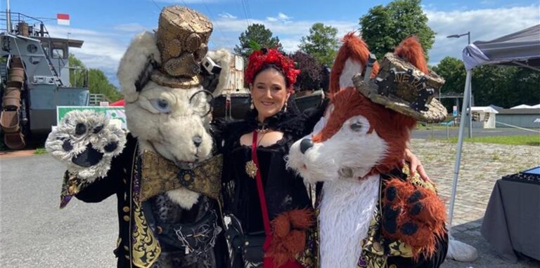 Teilnehmer des Steampunk Jubilee Market in Castrop-Rauxel.
