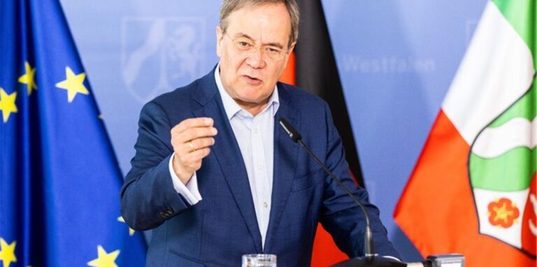 Armin Laschet hat seinen Fünf-Punkte-Plan für das weitere Vorgehen in der Corona-Pandemie vorgestellt.