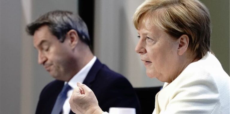 Bundeskanzlerin Angela Merkel (CDU) und Markus Söder (CSU), Ministerpräsident von Bayern und CSU-Vorsitzender. Foto: Kay Nietfeld/dpa