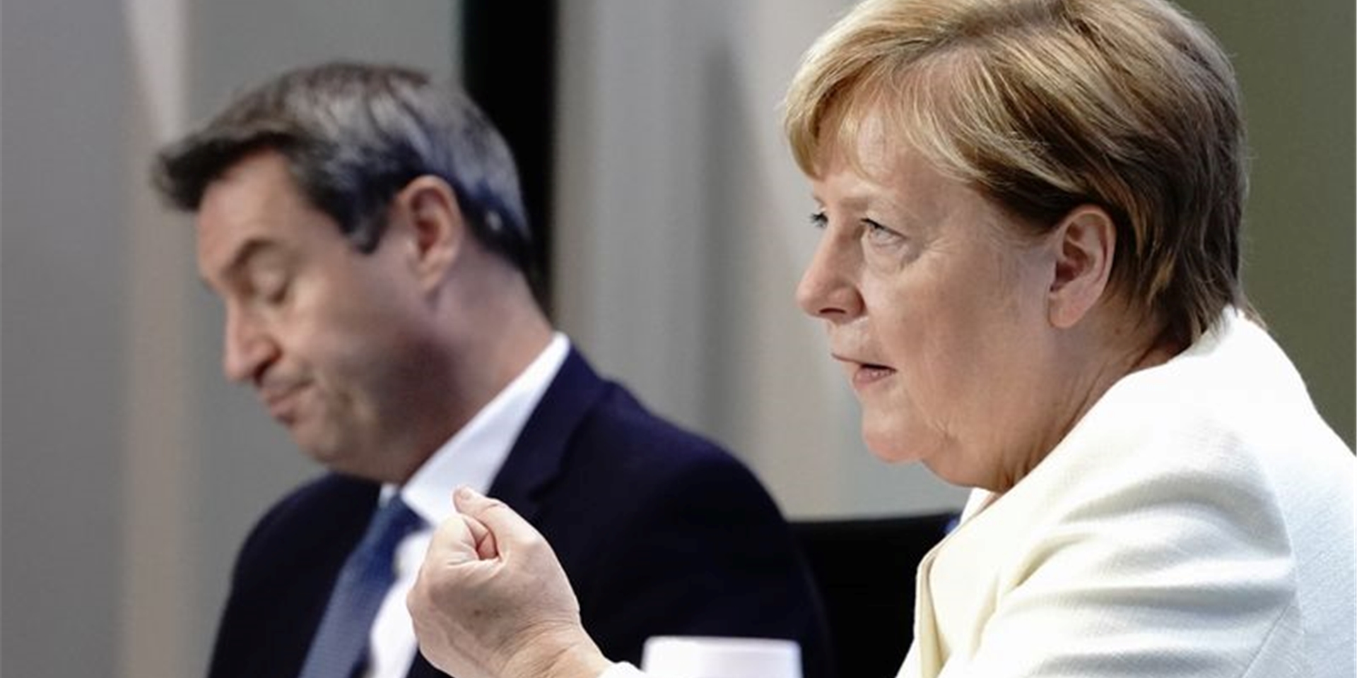 Bundeskanzlerin Angela Merkel (CDU) und Markus Söder (CSU), Ministerpräsident von Bayern und CSU-Vorsitzender. Foto: Kay Nietfeld/dpa