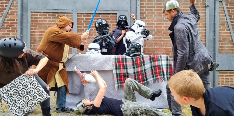 Star Wars in Castrop-Rauxel, mit diesem Bild nimmt Wera Uchimmer an einer weltweiten Schnitzjagd teil.