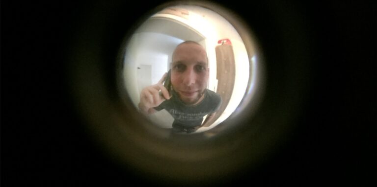 Diebe standen bei einem Ehepaar in Herten-Süd vor der Wohnungstür. (Symbolbild)