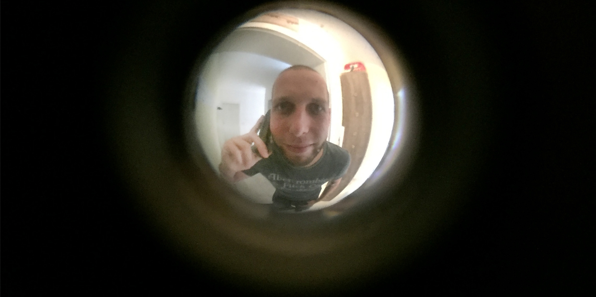 Diebe standen bei einem Ehepaar in Herten-Süd vor der Wohnungstür. (Symbolbild)