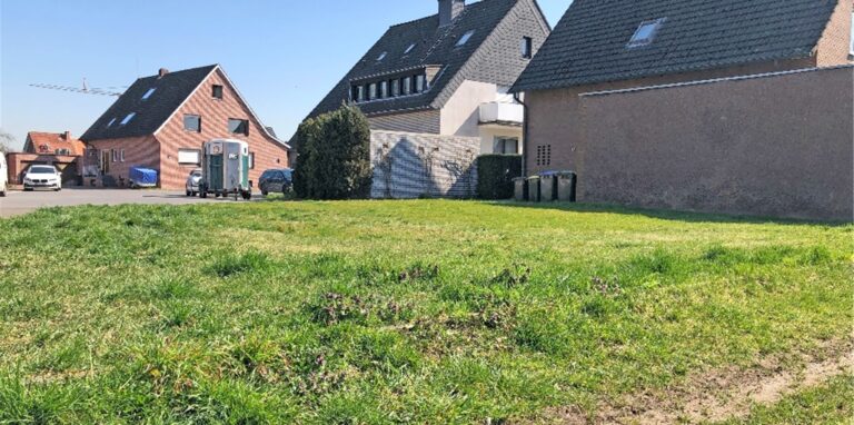 Auf dem ehemaligen Spielplatz soll künftig ein Tiny-House stehen.
