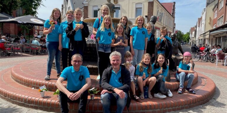 Ein Eis nach der Probe: Der Kinder- und Jugendchor St. Sixtus kann sich nun endlich wieder treffen.