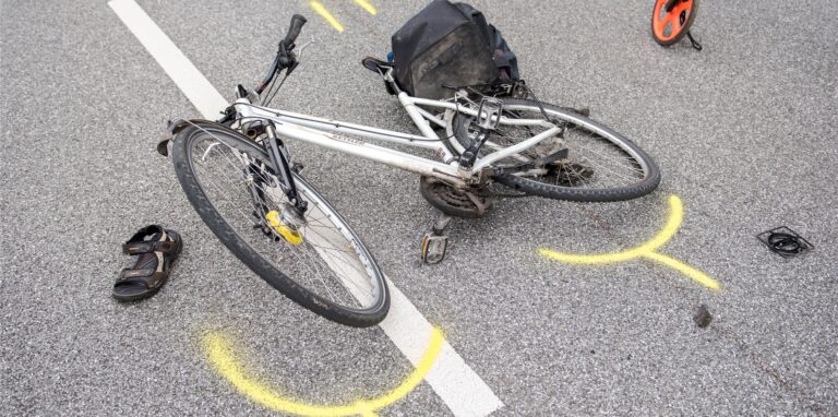 Am Rand des Backumer Tals hat sich ein Fahrradunfall ereignet. (Symbolbild)