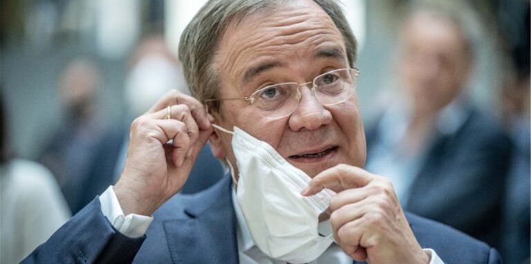 Noch fünf Wochen bis zur Bundestagswahl – und der Umfragetrend für Unionskandidat Armin Laschet zeigt nur in eine Richtung.