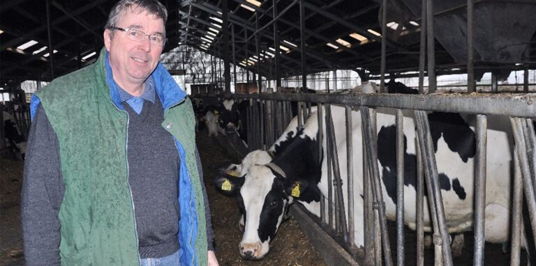 Friedrich Steinman, Vorsitzender des Landwirtschaftlichen Kreisverbandes Recklinghausen, ist von von der diesjährigen Getreideerde enttäuscht. Für die Maisernte hat er aber Hoffnung.
