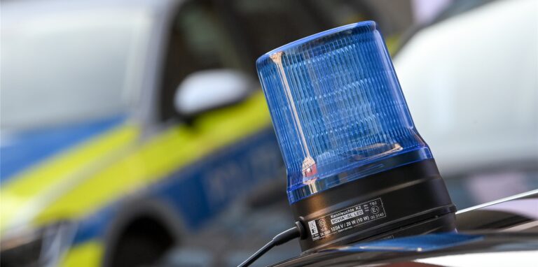Die Polizei ermittelte den Unfallfahrer aus Haltern.