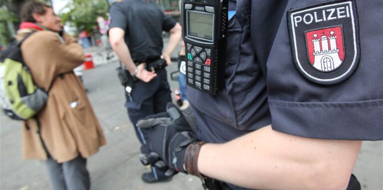 Der Polizeifunk ist in NRW während der Flutkatastrophe ausgefallen.