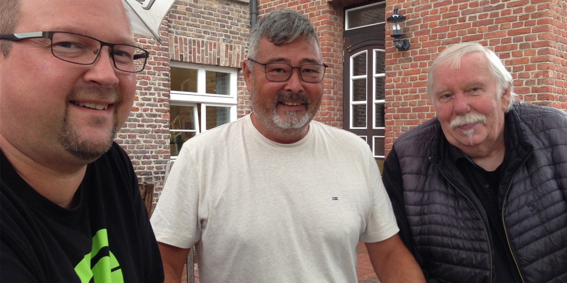 Mehr Gespräche und stärkeren Zusammenhalt: Das wünschen sich die Vorstandsmitglieder der Werbe- und Interessengemeinschaft Westerholt (WIW) dringend. Im Bild v.r. die Vorsitzenden Hans Klare und Jürgen Watanabe mit Kassierer Jörn Brösicke.