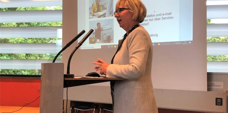 Rose Sommer leitet die Verbraucherzentrale in Castrop-Rauxel.
